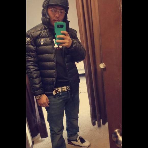 Meet your Posher, Buyana - Picture 1 of 1